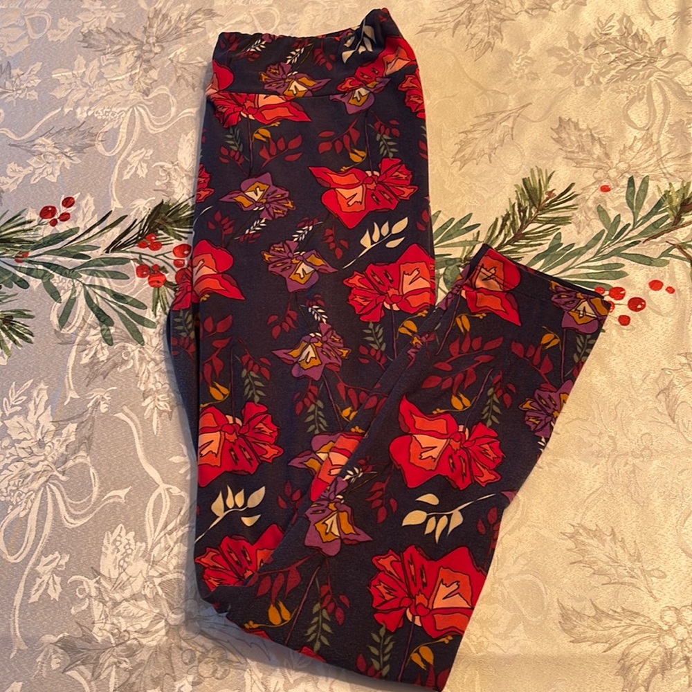 Lularoe tall and curvy floral leggings